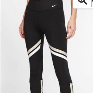 Black dry fit nike legging